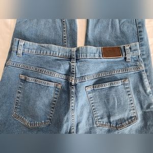 LL Bean Womens Size 18 Reg Light Denim Blue  "mom jean"